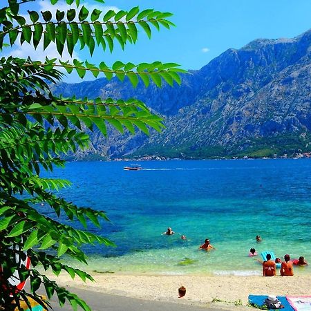 Blue Bay 2 Bedroom Apartment Prčanj Екстериор снимка