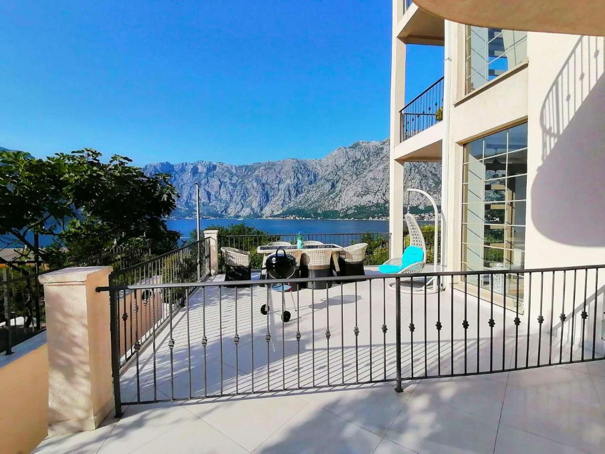 Blue Bay 2 Bedroom Apartment Prčanj Екстериор снимка