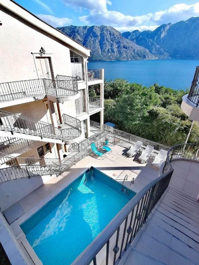 Blue Bay 2 Bedroom Apartment Prčanj Екстериор снимка